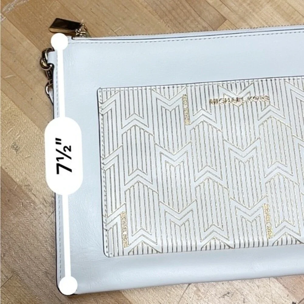 Michael Kors Wristlet in Gold and White Leather NWOT